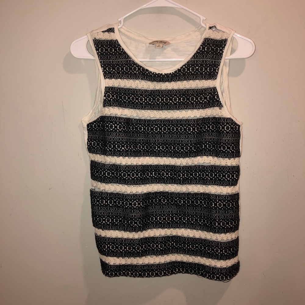 Lucky Brand tank top crochet black and white